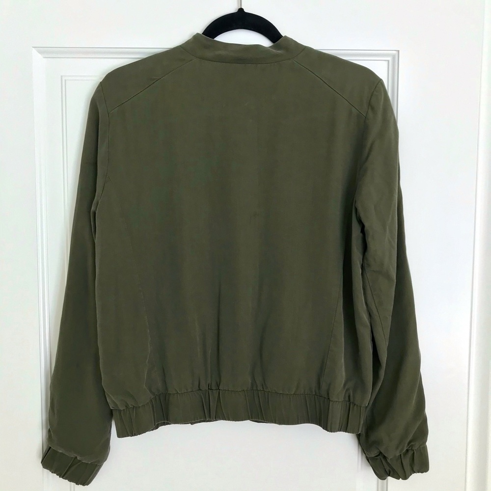 Forever 21 Army Green Bomber Jacket - Size S - Picture 4 of 4